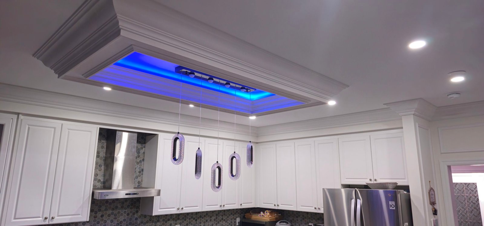 Crown Molding Flagman Construction